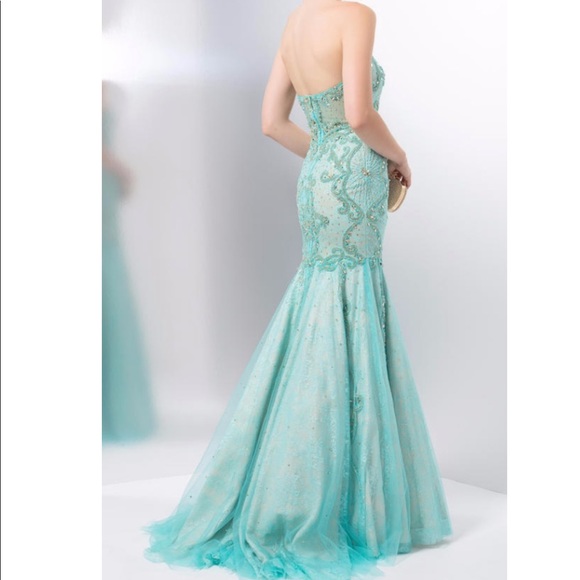 Colors Dress Gown - Picture 7 of 8